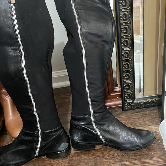 Michael kors MK black leather stretch zip up boot size 8 - Picture 2 of 7